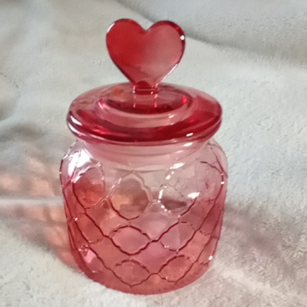 FESTIVE CHOICE HEART DECORATIVE GLASS JAR! BRAND NEW!